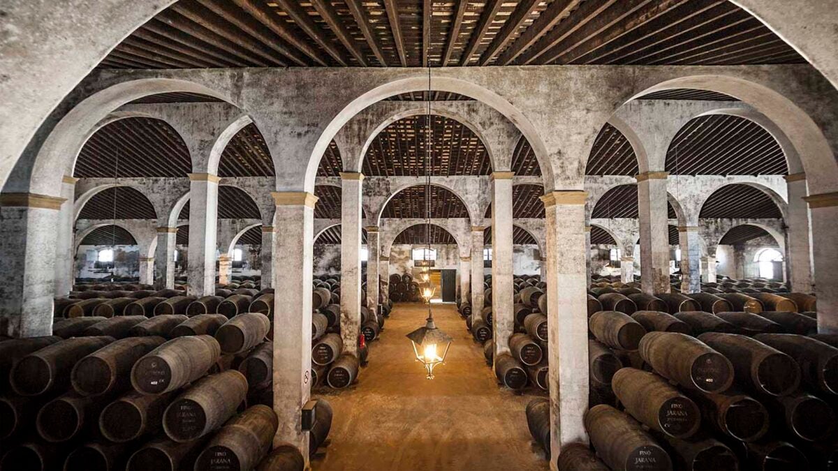 Una de las bodegas de Lustau.