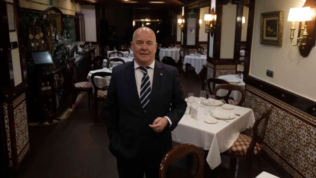 Paco Marente en El Faro, donde ha trabajado casi cincuenta años. | Foto: Francis Jiménez.