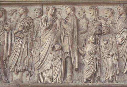 Relieve de la familia de Augusto en Ara Pacis.