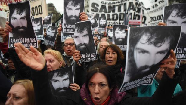 Manifestación en Buenos Aires reclamando la aparición de Santiago Maldonado