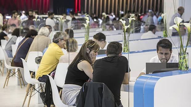 Recibir una buena oferta es fácil en un evento como el Salón Automobile Barcelona