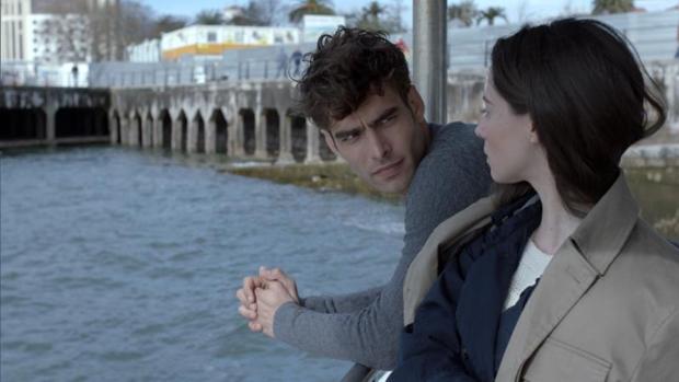 Jon Kortajarena y Elena Rivera son los protagonistas de «La verdad»