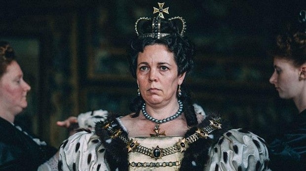 Olivia Colman es Ana Estuardo en «La favorita»
