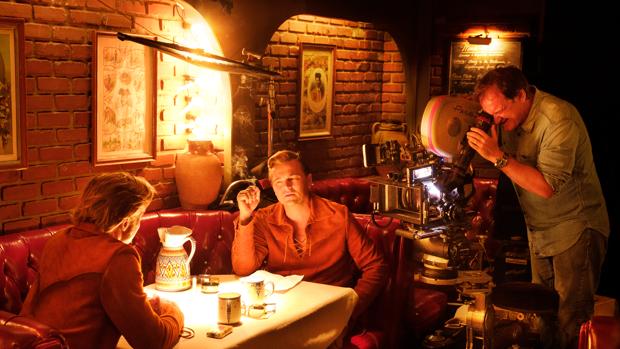 Tarantino filma a Brad Pitt y Leonardo DiCaprio en una secuencia de «Érase una vez en... Hollywood»