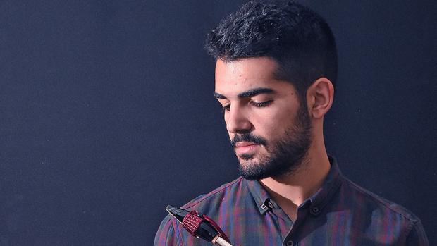 El joven utrerano Manu Brazo está desarrollando su carrera musical en el Reino Unido