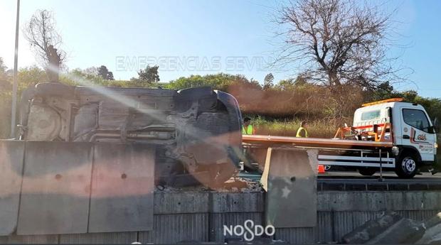 Imagen de uno de los vehículos tras la colisión