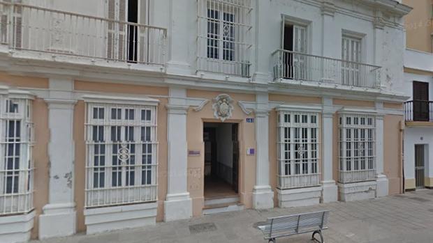 El cuerpo apareció en su piso de la antigua casa Micolta en San Fernando.