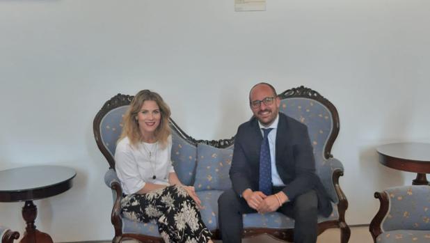 Ana Mestre junto Germán Beardo