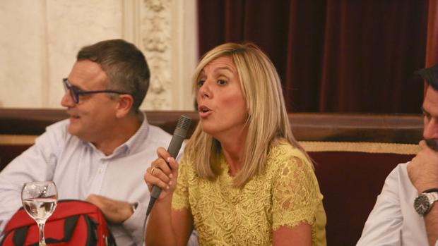 Mara Rodríguez, portavoz del PSOE en el Ayuntamiento de Cádiz.