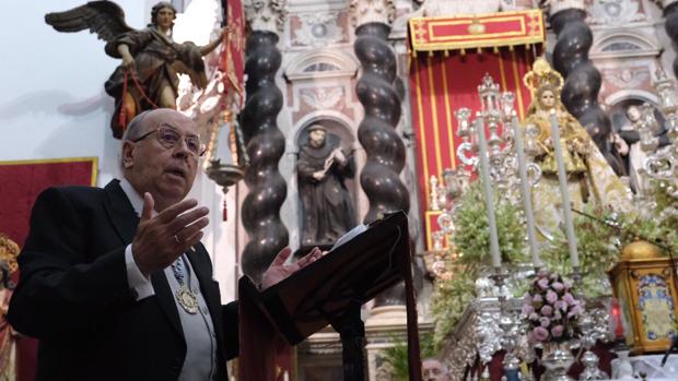 Martín José García, hermano de la Archicofradía del Rosario y expresidente del Consejo Local de Hermandades y Cofradías de Cádiz