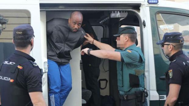 Fabrizio J. Silva, a su llegada a los juzgados gaditanos