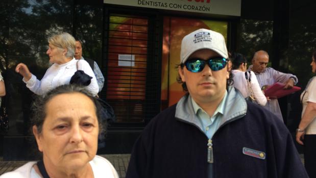 Afectados por el cierre de la clínica dental