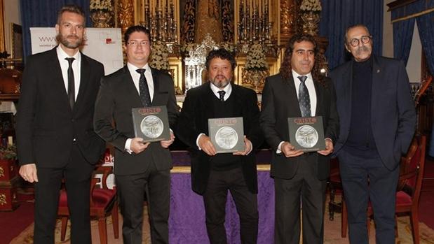 Pascual González y los Cantores de Híspalis durante la presentación de uno de sus discos