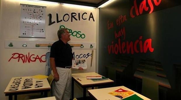 Los malos tratos, el acoso escolar o el «ciberbullying» podrán denunciarse desde noviembre en el teléfono 900 018 018
