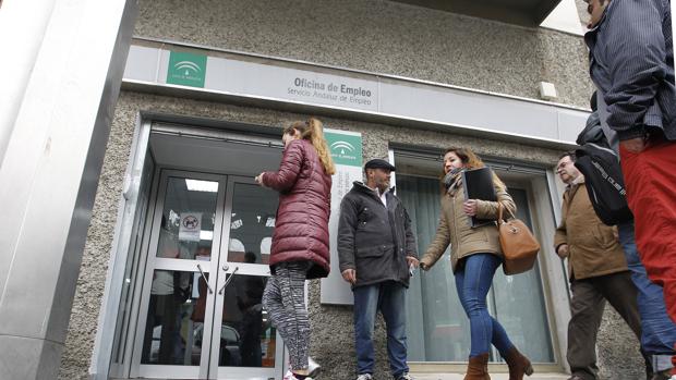 La precariedad laboral impide la emancipación de los jóvenes