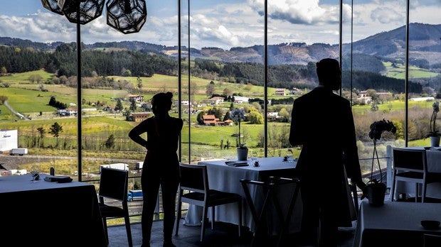 Comedor del Restautante Azurmendi, la subida más destacada de la lista The World's 50 Best Restaurants